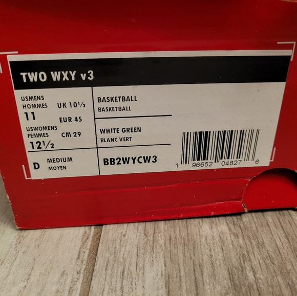 New Balance men's athletic shoes - Picture 4 of 12